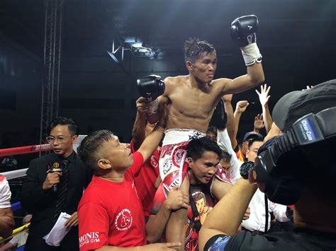 Filipino boxer fights for the American dream